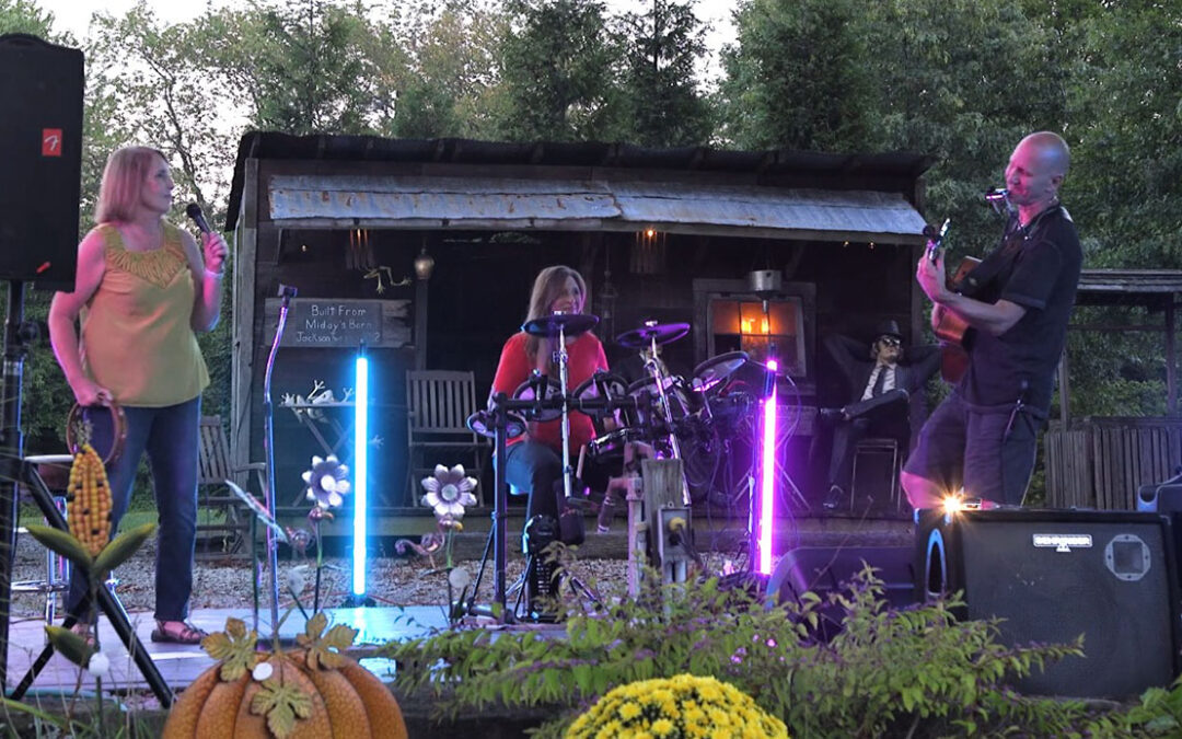 August 2024 Music Night – CrossBreeze